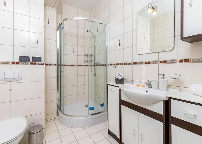 Patio Mare With Free Garage Parking By Renters Apartament