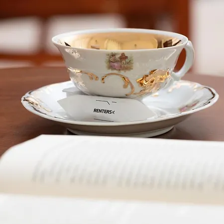 Patio Mare With Free Garage Parking By Renters Lägenhet *