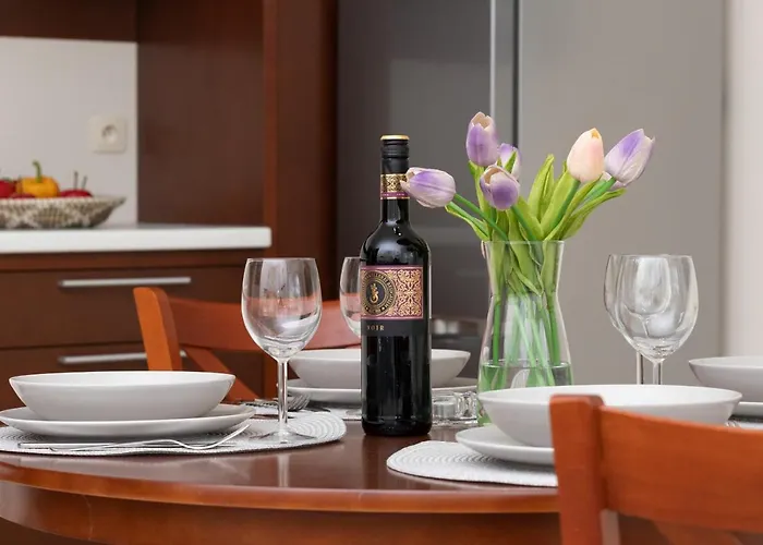 Patio Mare With Free Garage Parking By Renters Apartmán